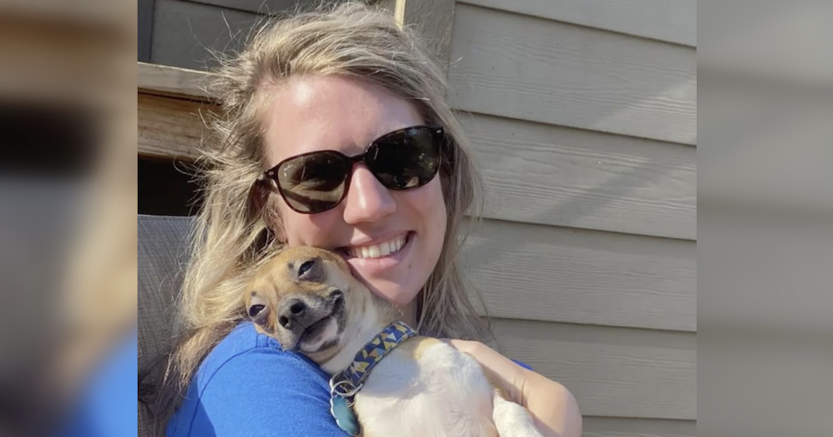 Une infirmière dévouée s'engage à prendre soin du chien d'un patient mourant et l'adopte depuis un refuge